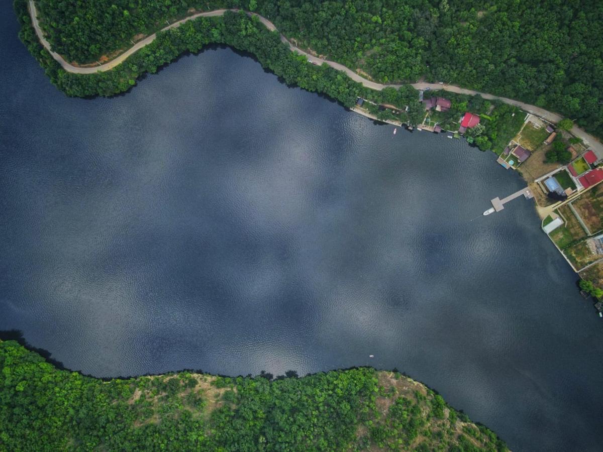 Отель Nautica Bahna Оршова Экстерьер фото