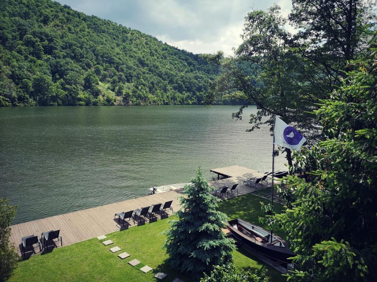 Отель Nautica Bahna Оршова Экстерьер фото